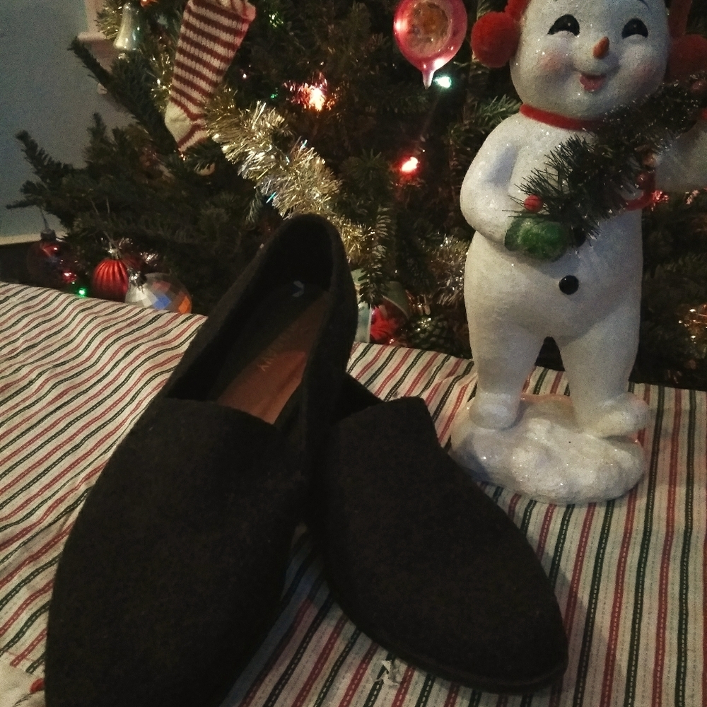 Old Navy wool fiber loafer style